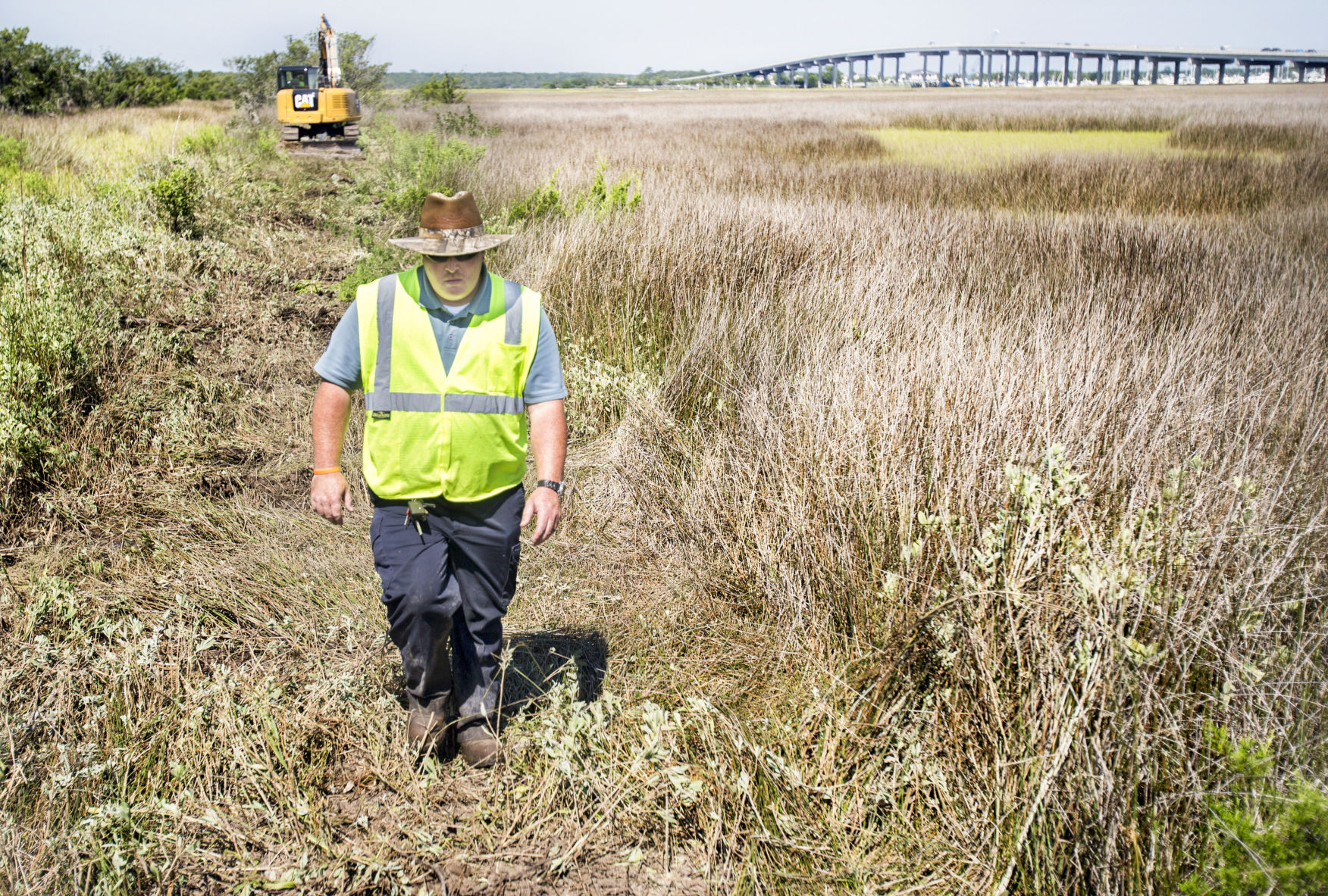 CharlestonCountyworker.jpg